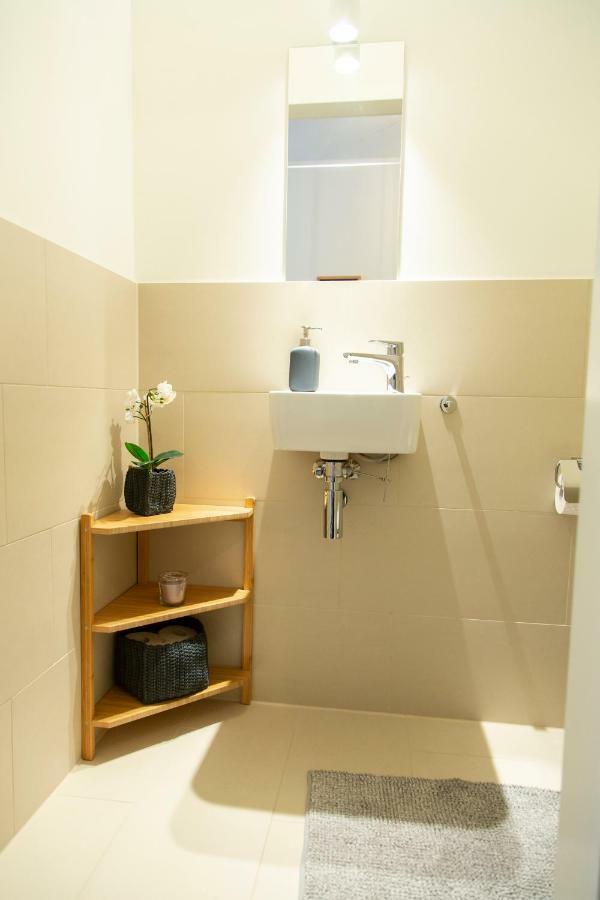 Cozy & Cool * 5 Min To City Center * Wien